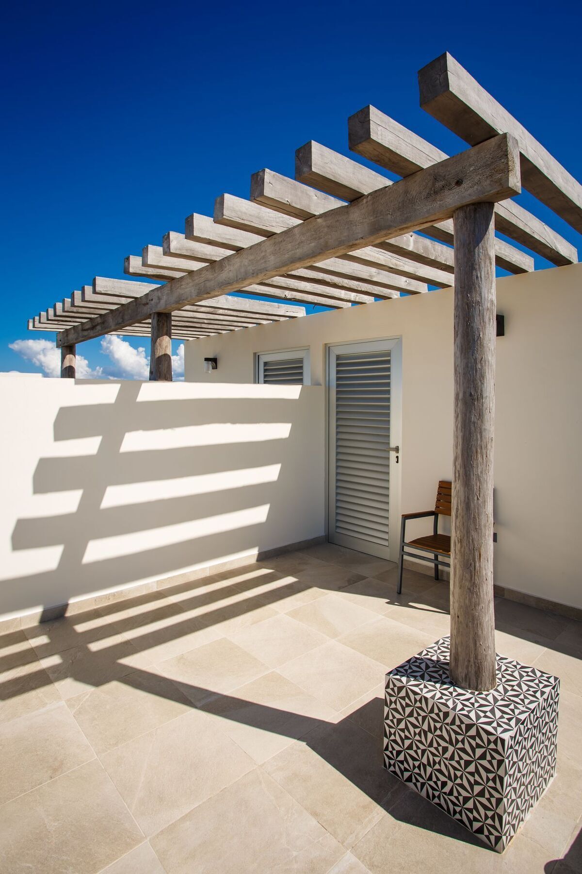 The Hybrid * Playa del Carmen