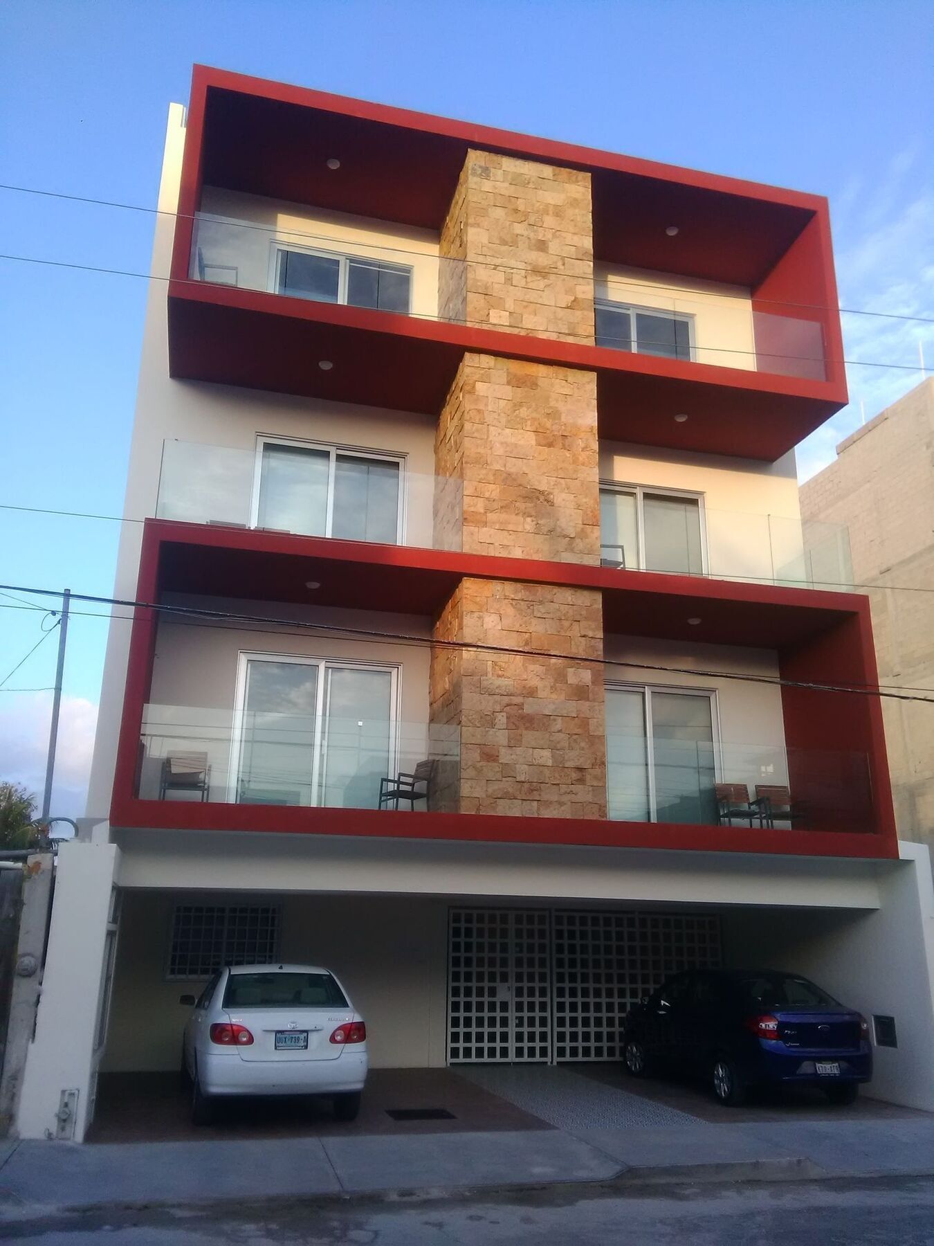 The Hybrid Apartamento
